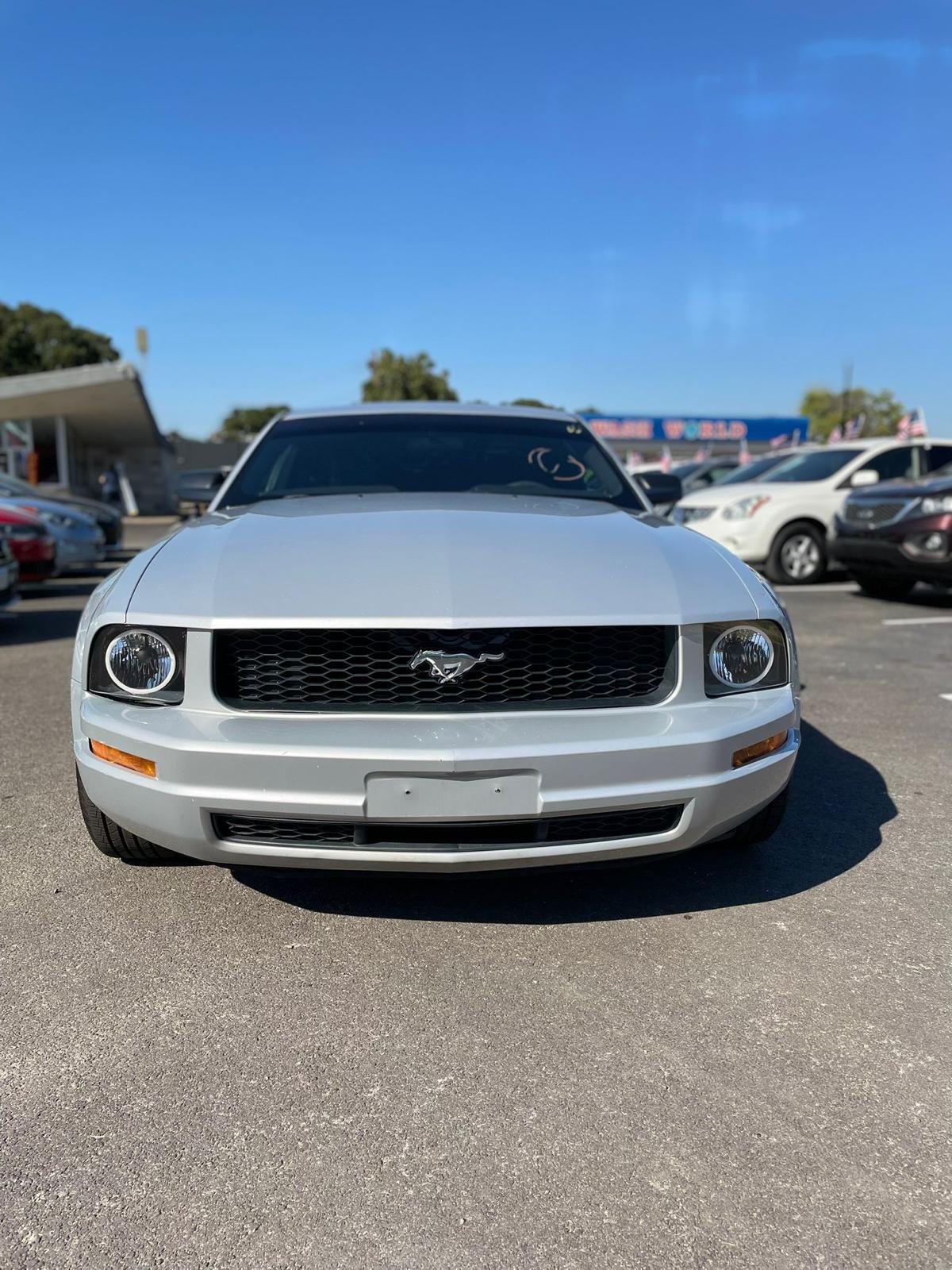 2007 Ford Mustang RWD 2 Door Coupe